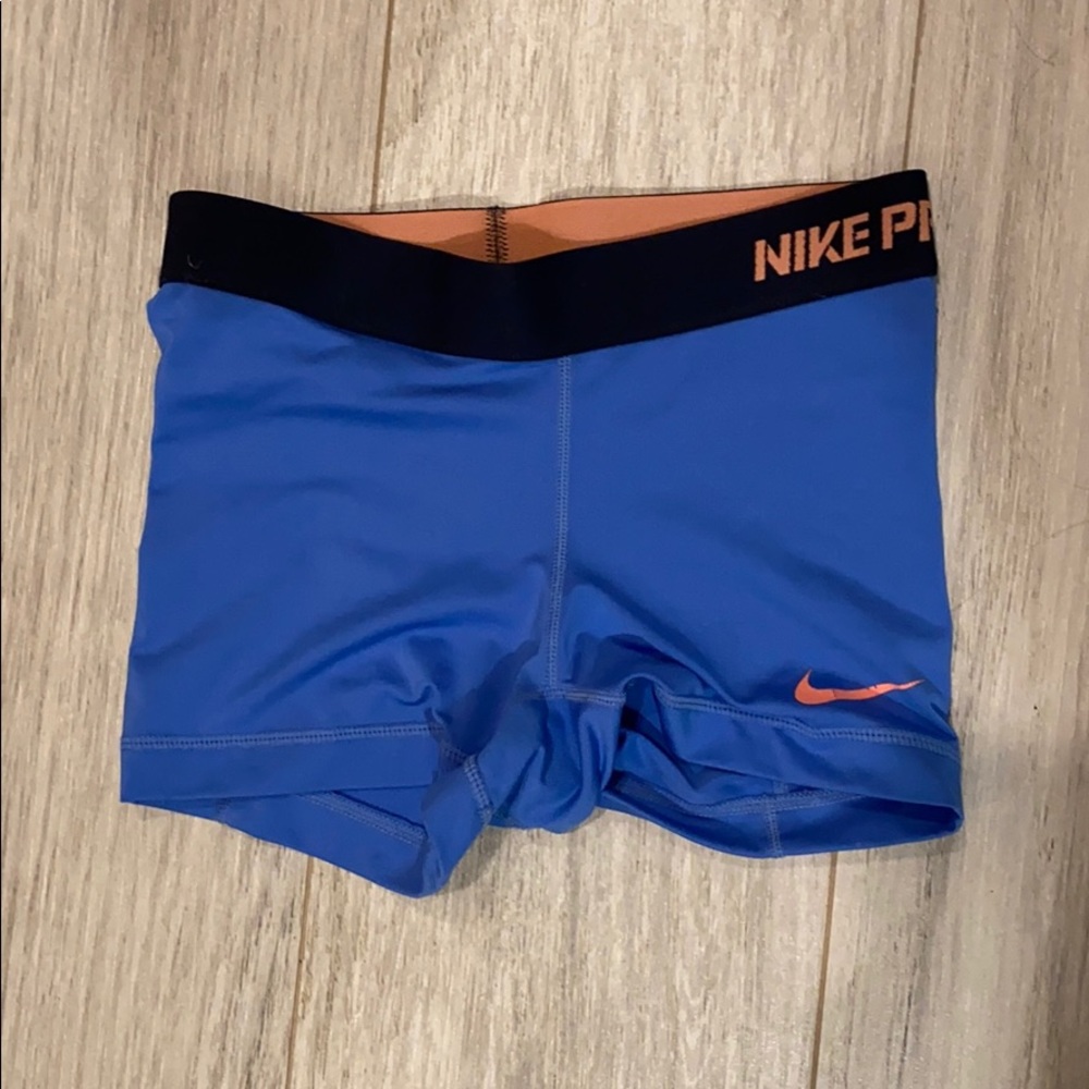 Niki Pros